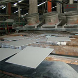 九成陶瓷企业防滑不合格 瓷砖防滑处理一定要重